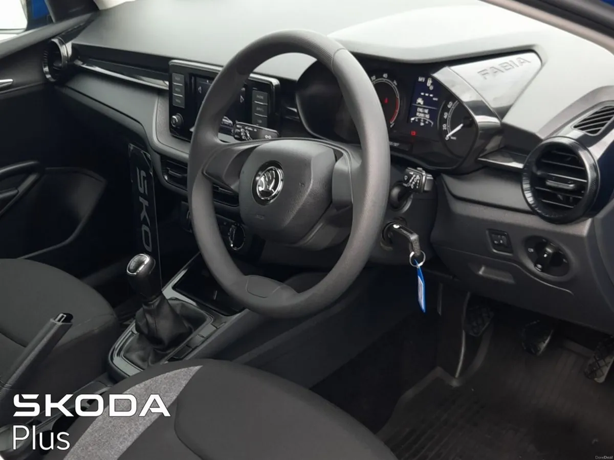 Skoda Fabia **FLASH SALE**TINY MILEAGE**REVERSING - Image 5