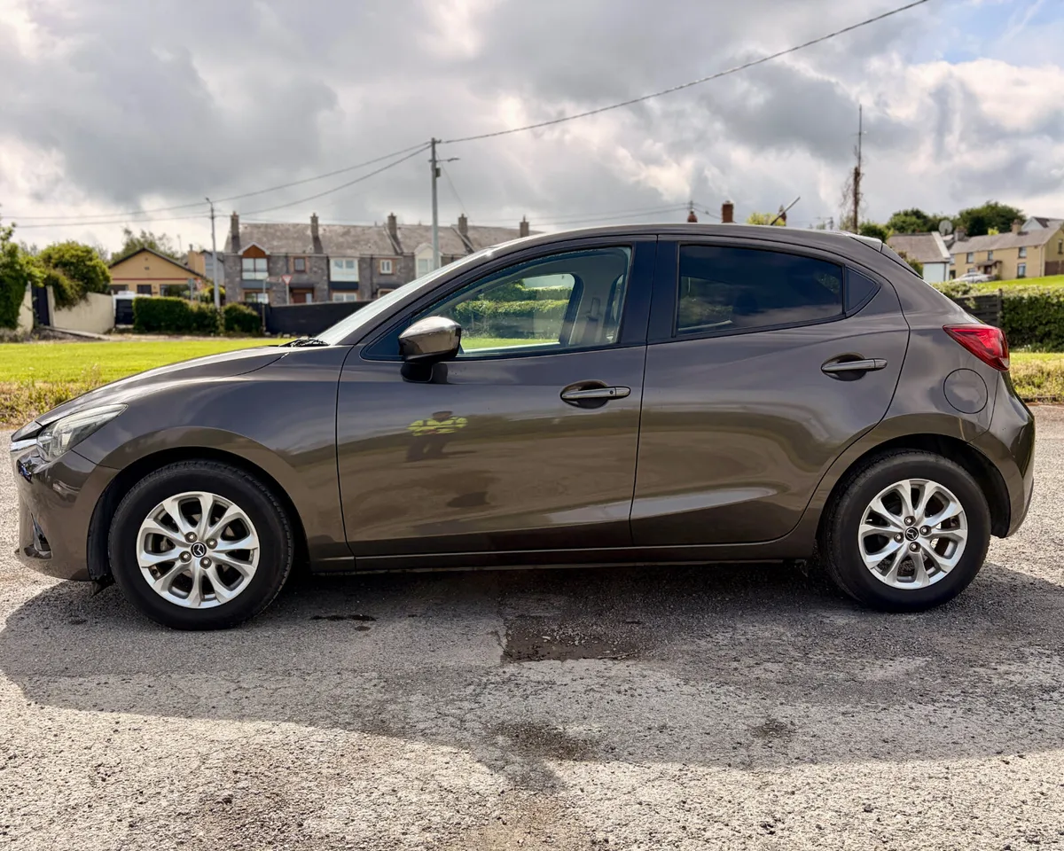 👉2015 Mazda Demio Automatic Petrol 95k km - Image 4
