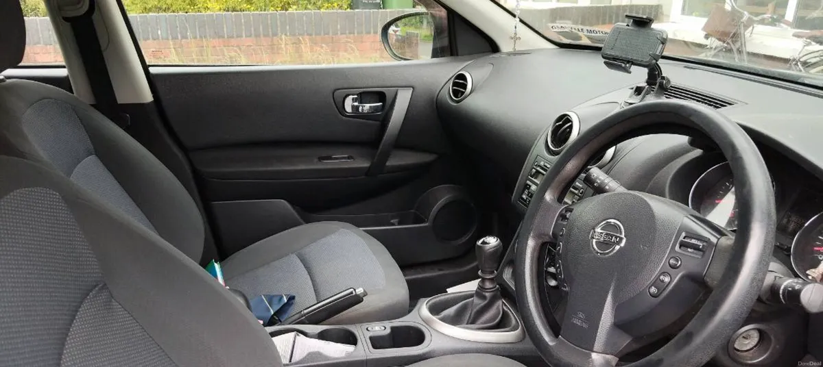 Nissan qashqai 2011 - Image 5