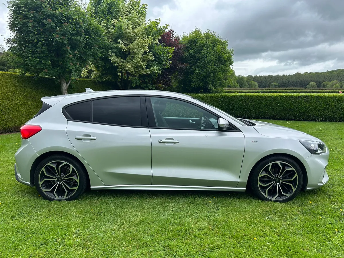 Ford Focus 2021 - Image 4