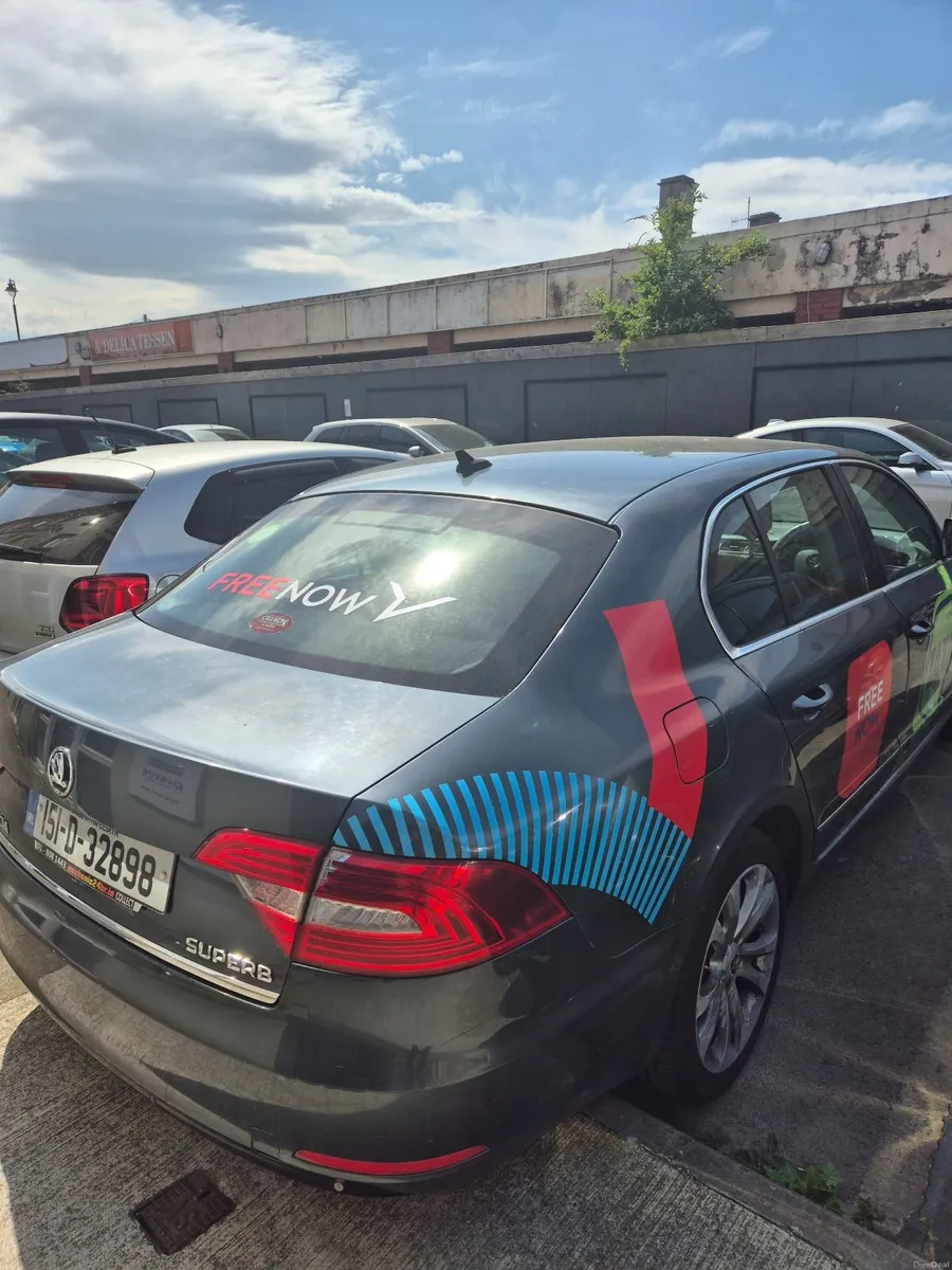 Skoda Superb 2015 - Image 4