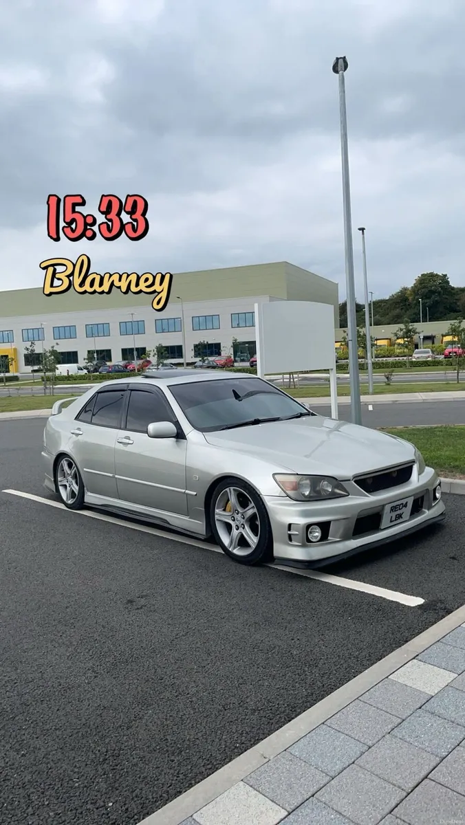 2004 Lexus IS200 - Image 4