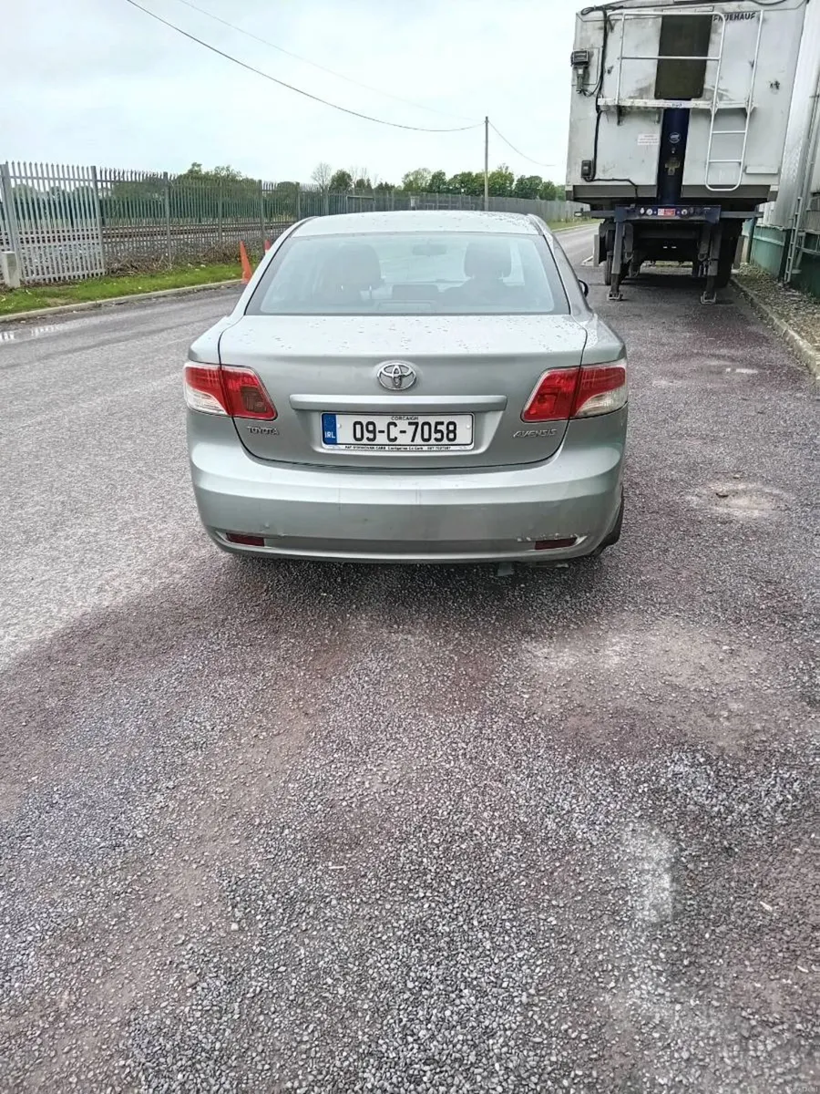Toyota Avensis - Image 1