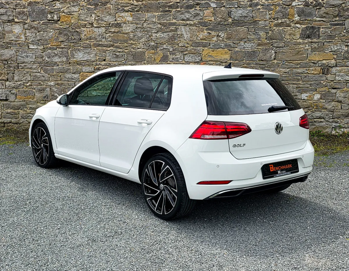 2019 Volkswagen Golf Diesel - Image 4