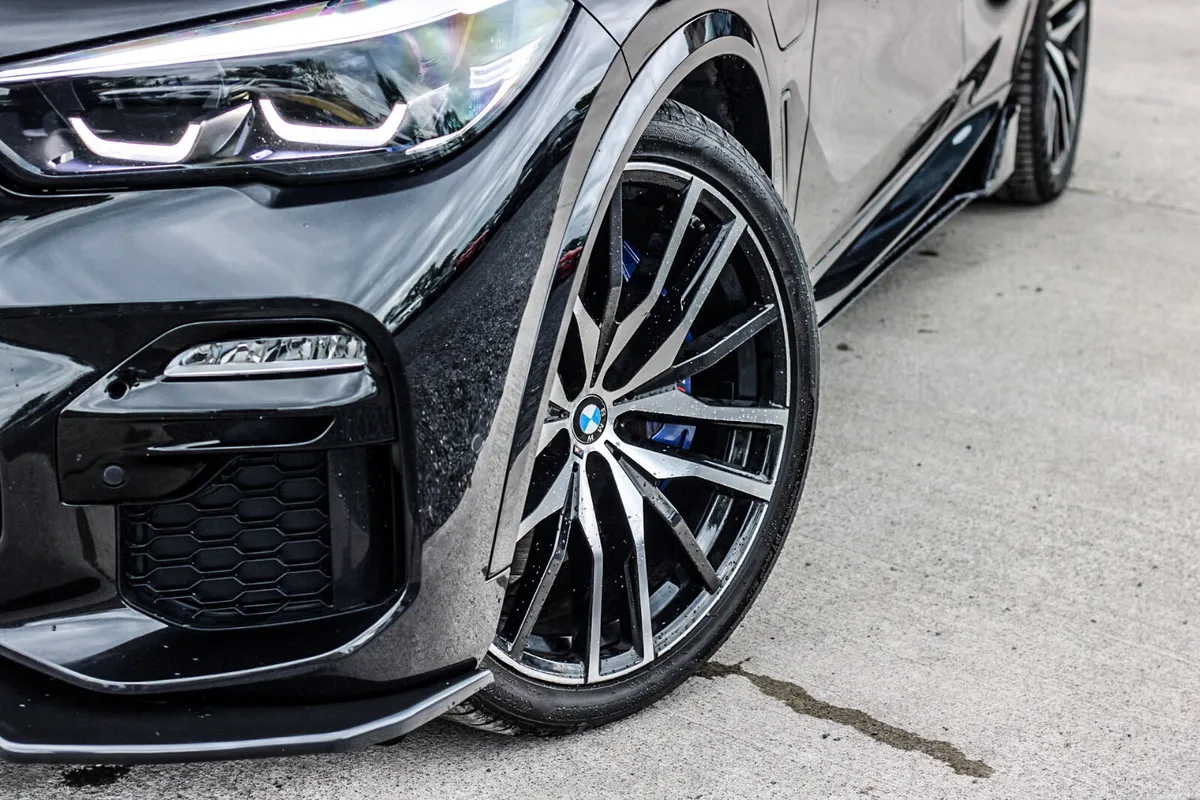 2020 BMW X5 45E M-PERFORMANCE - Image 2