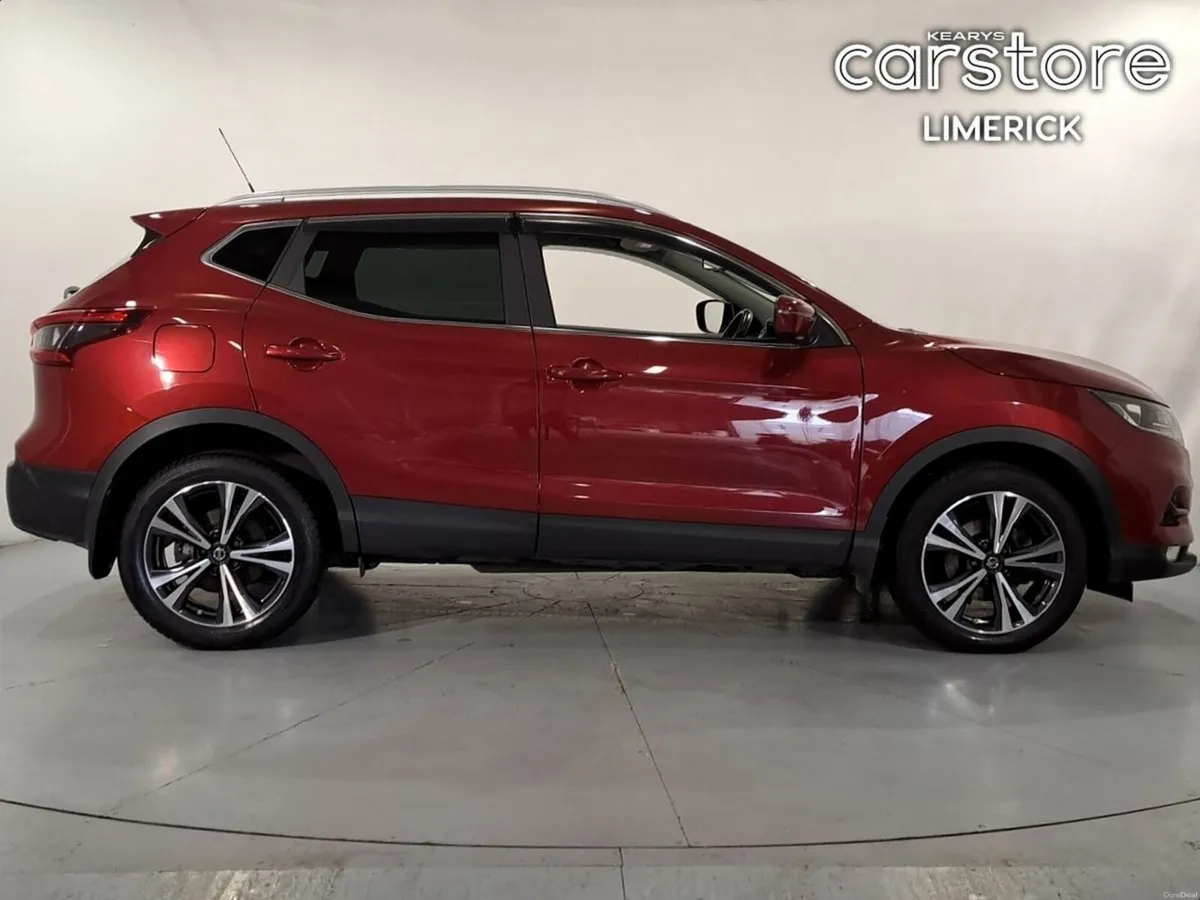 Nissan Qashqai 1.3 PET SE + 18" Alloys - Image 2