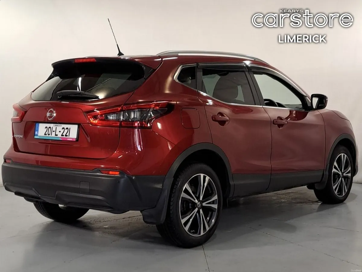 Nissan Qashqai 1.3 PET SE + 18" Alloys - Image 3