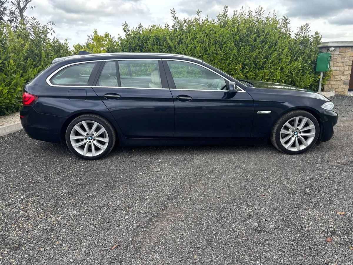 2012 BMW 520 F11 SE TOURING LOW MILEAGE - Image 2