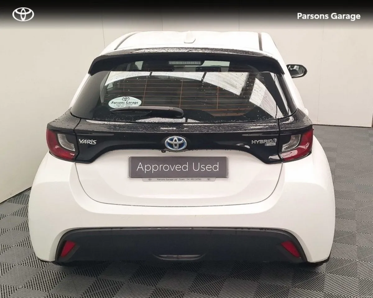 Toyota Yaris YARIS 1.5 HYBRID LUNA - Image 5