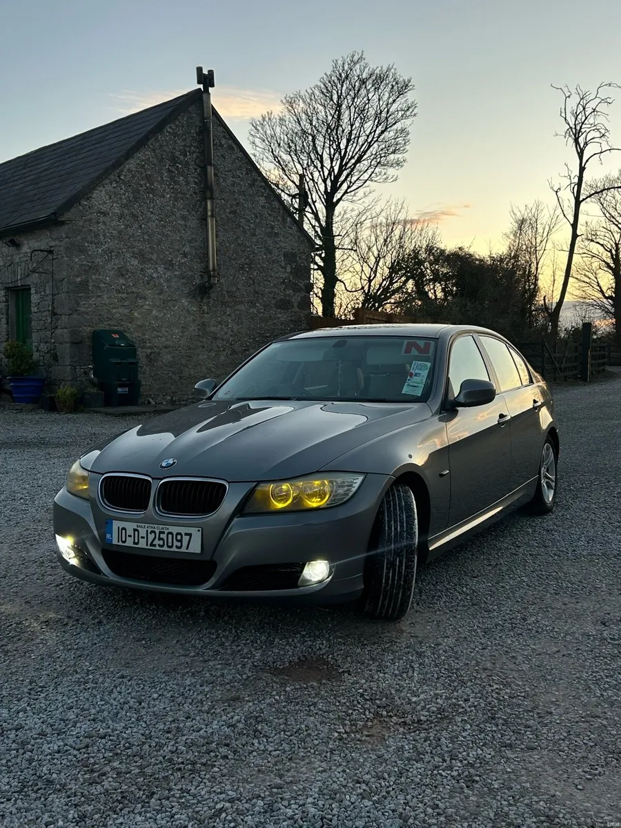 Bmw e90 318d 2010 & A4 B8 - Image 2