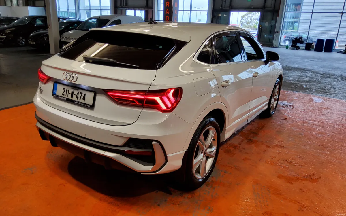 Audi Q3 2021 - Image 3