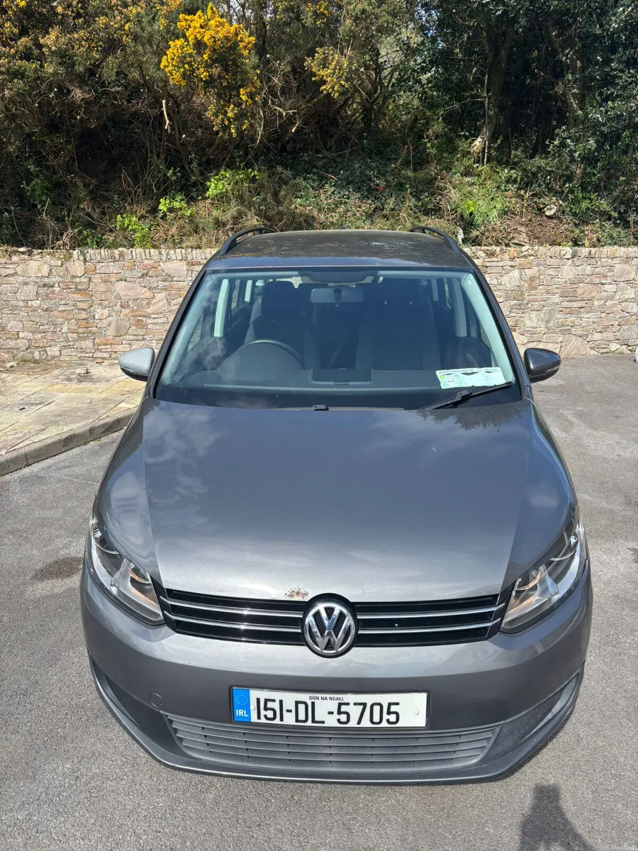 Volkswagen Touran 2015 - Image 2