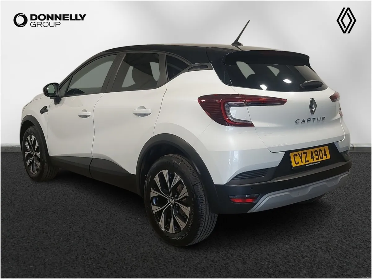 Renault Captur Hatchback Evolution - Image 2