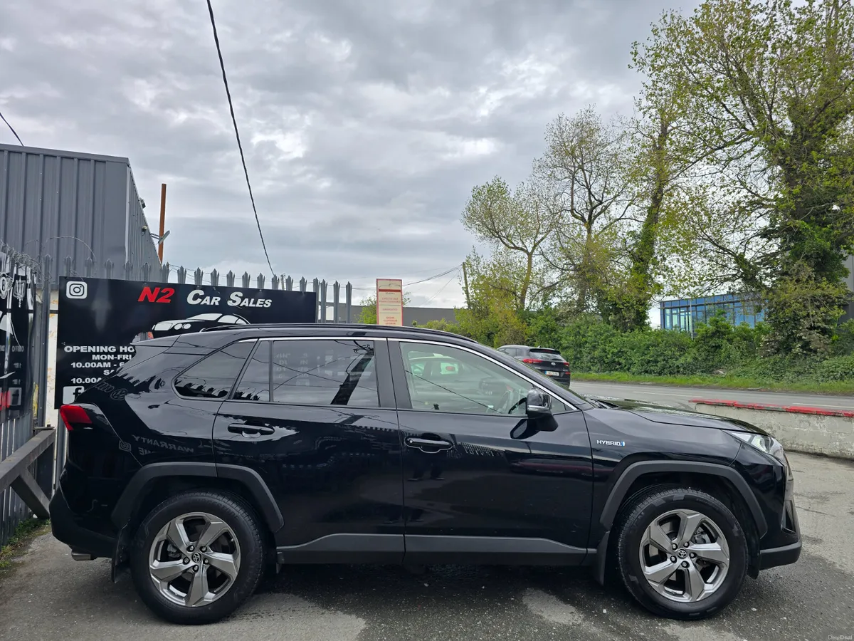 211 Toyota RAV4 Hybrid, VERY CLEAN - Image 3