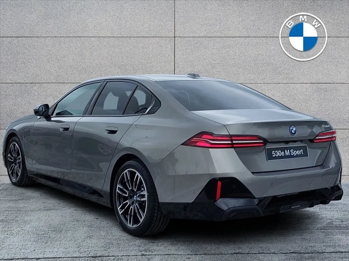 BMW 5-Series 530e M Sport - Image 2