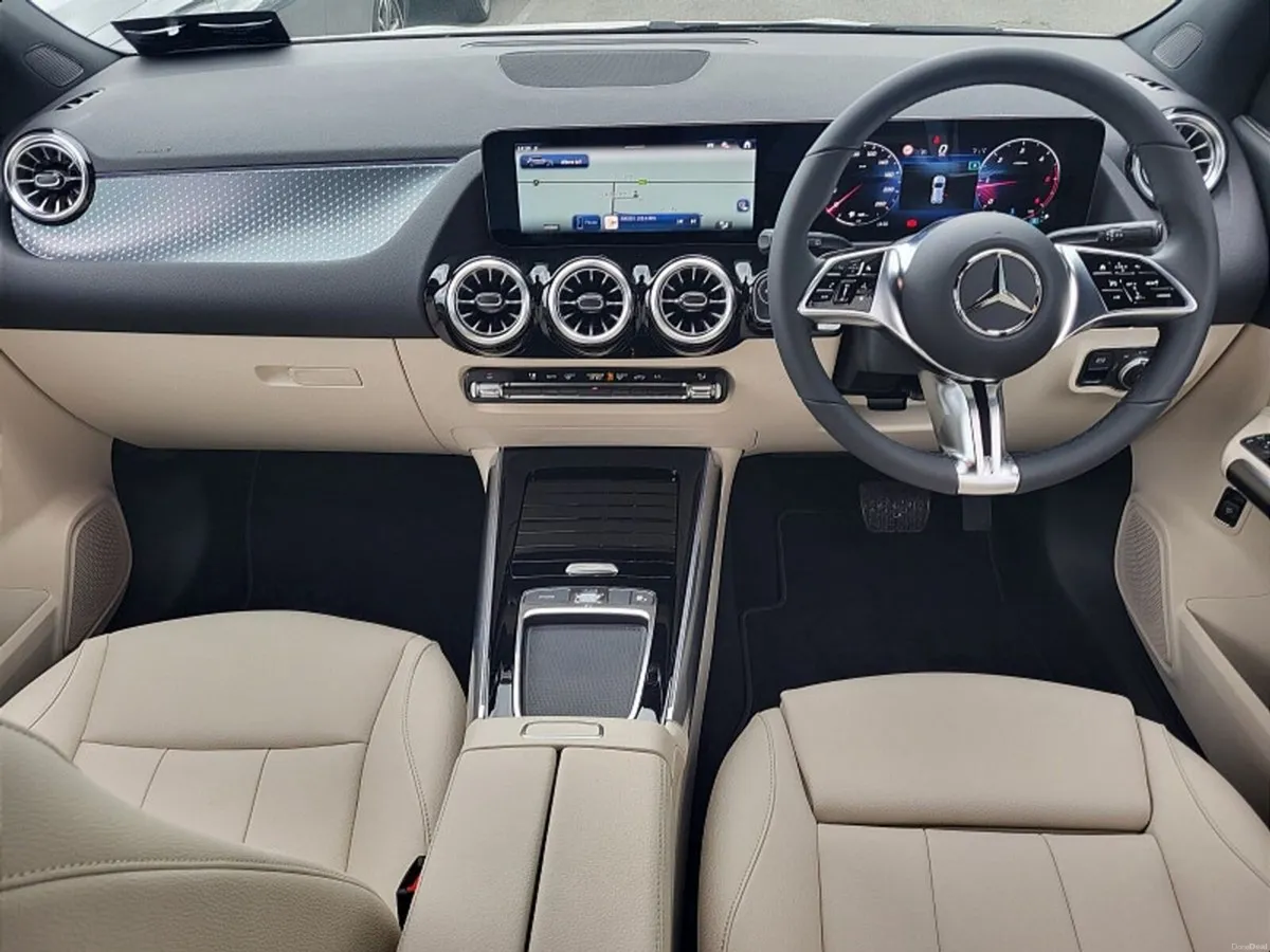 Mercedes-Benz GLA GLA180d Progressive Line PLUS AU - Image 4