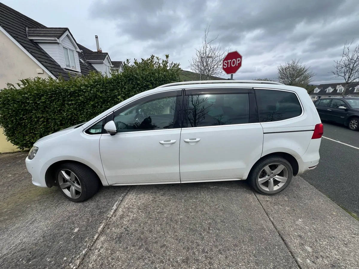 Volkswagen Sharan 2015 - Image 2