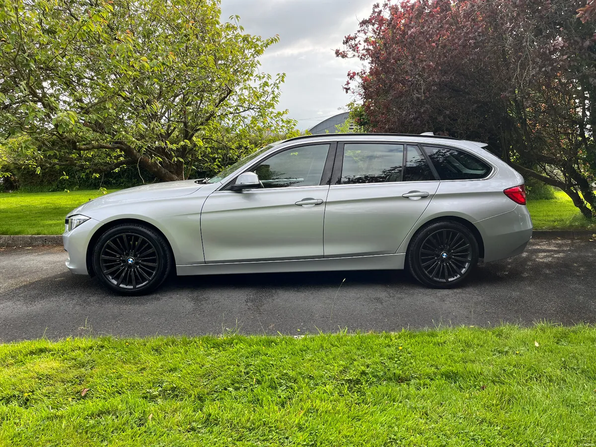 BMW 3-Series 2013 320D TOURING - Image 3
