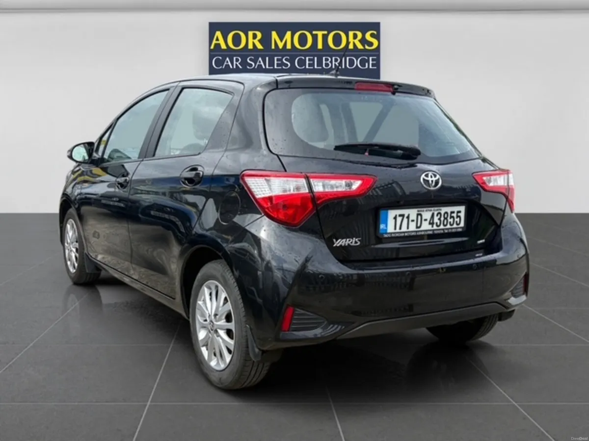 Toyota Yaris 2017 - Image 3
