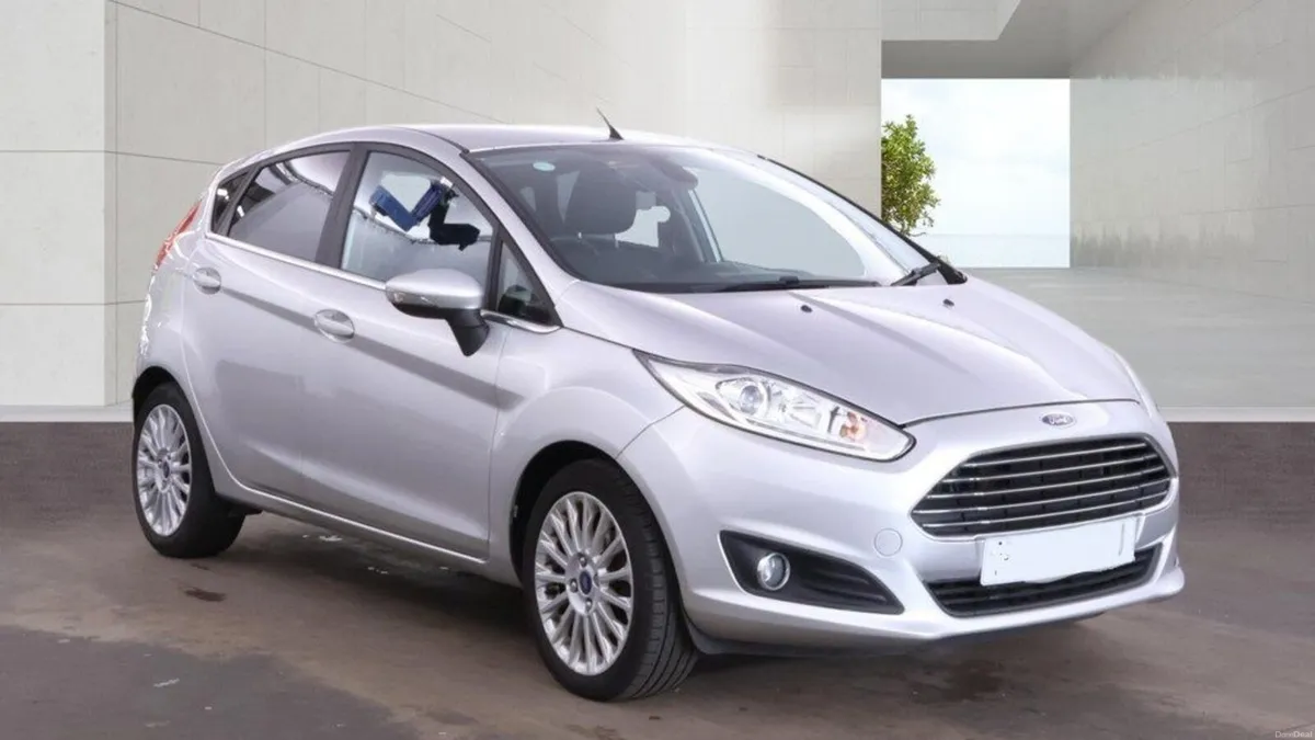 FORD FIESTA 1.0 E/B 125 TITANIUM Hatchback - Image 1