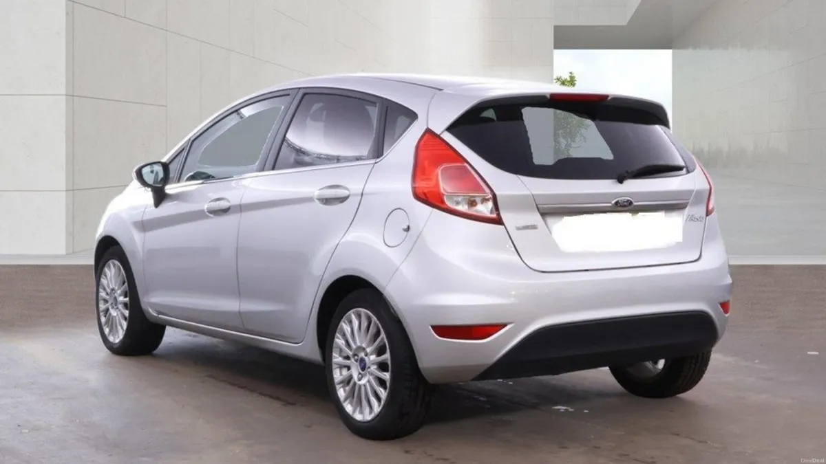 FORD FIESTA 1.0 E/B 125 TITANIUM Hatchback - Image 2
