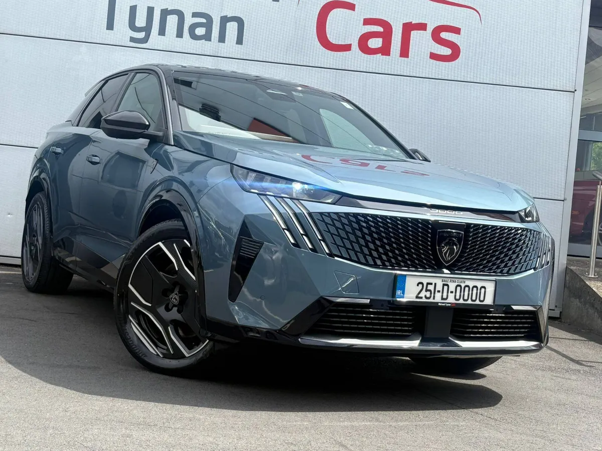 2025 Peugeot 3008e GT, 77kwh, CarPlay, 20" Alloys - Image 4