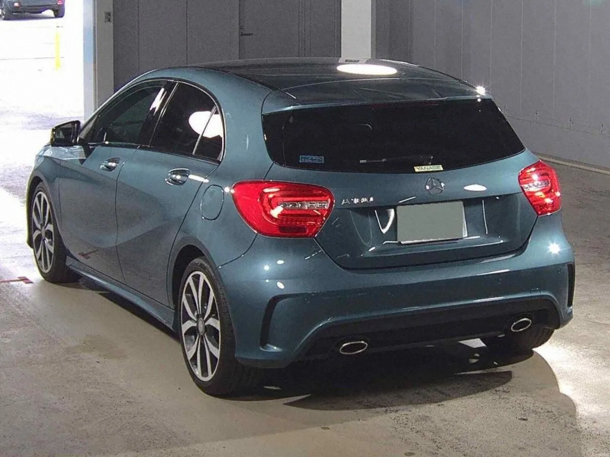 MERCEDES BENZ A180 AMG  NIGHT EDITION AUTO 2013 - Image 3