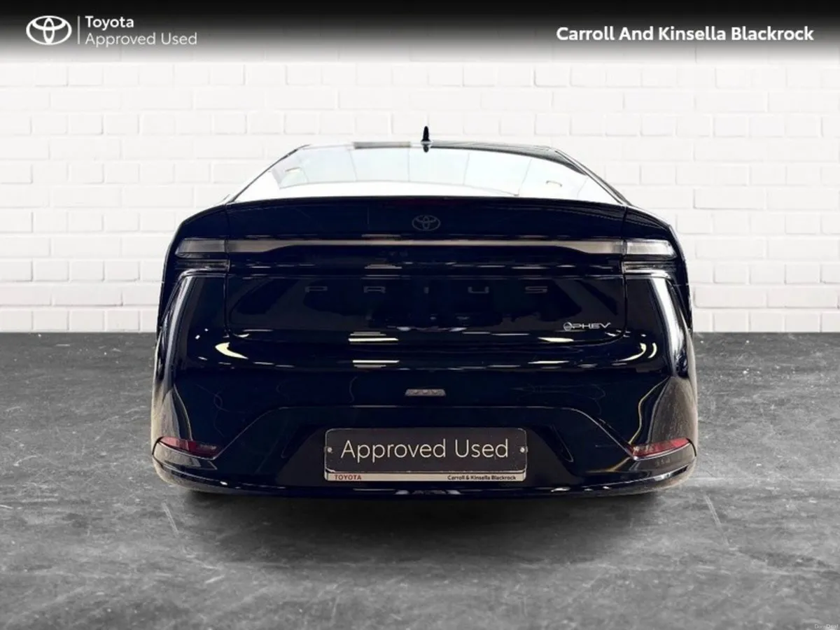 Toyota Prius Plug-In Hybrid - Image 4