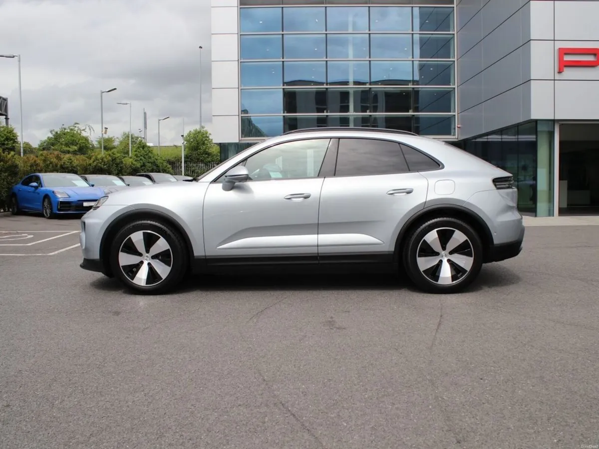 Porsche Macan Electric - Image 3