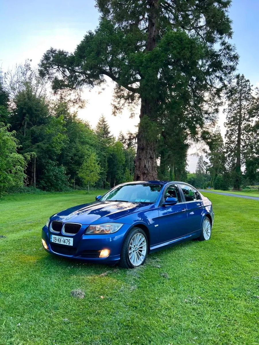 2009 BMW 320d LCI AUTOMATIC - Image 1