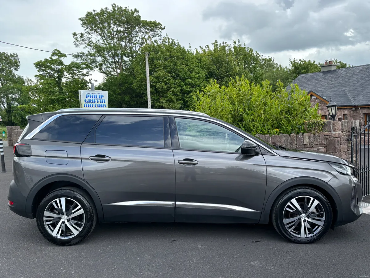 2024 Peugeot 5008 Auto Petrol Hybrid only 29000kms - Image 4