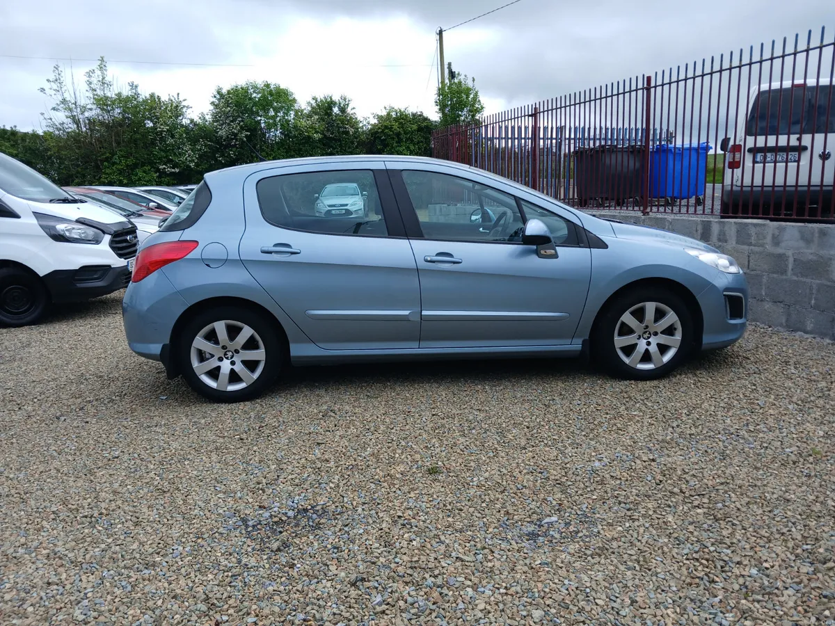 Peugeot 308 2012 mint condition diesel - Image 2