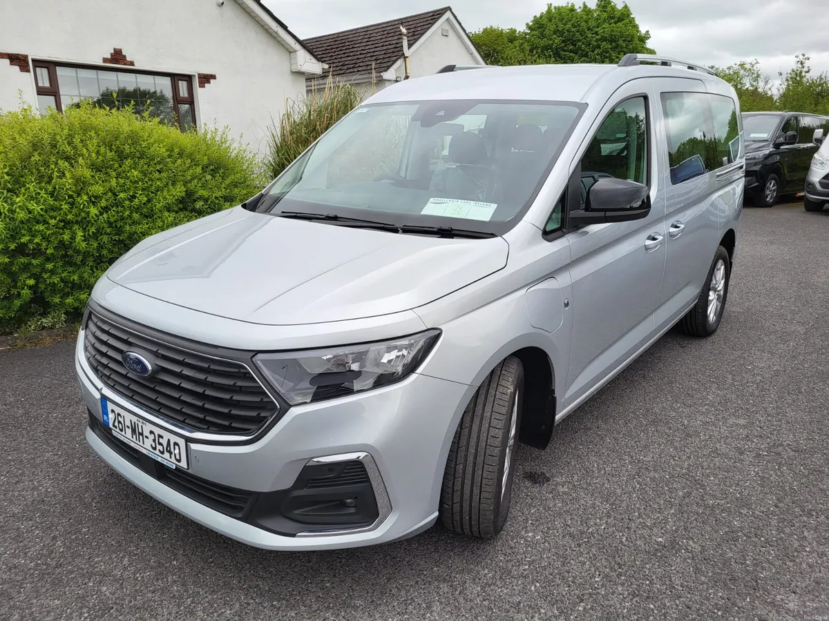 Wheelchair Taxi Ford Tourneo Connect PHEV - Image 2