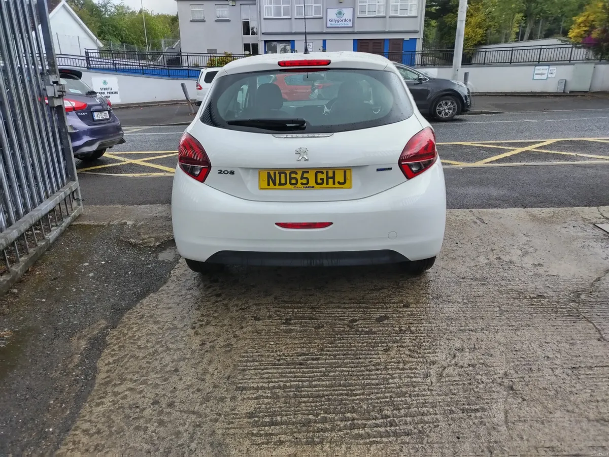 Peugeot 208 2015 - Image 4