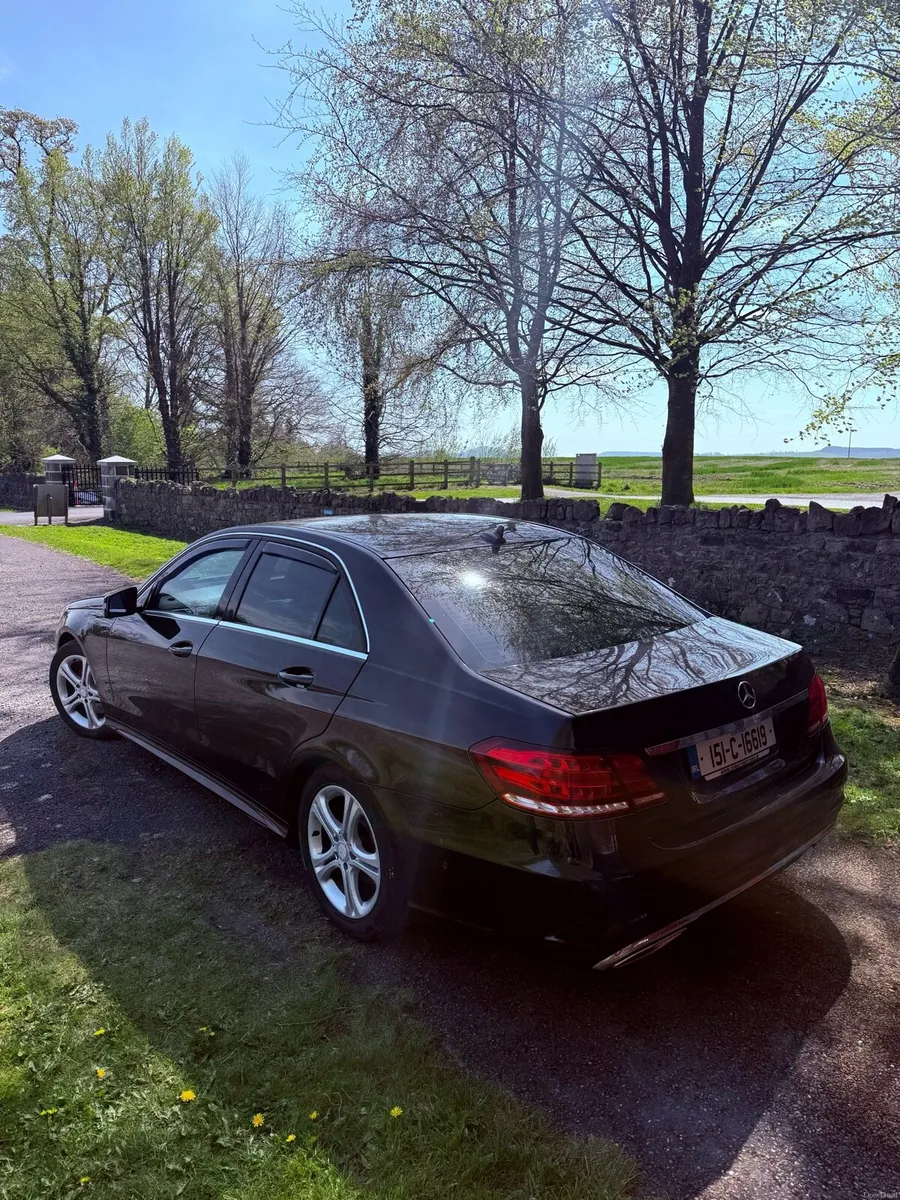 151 Mercedes Benz E220 Bluetec AMG Line Taxed - Image 4