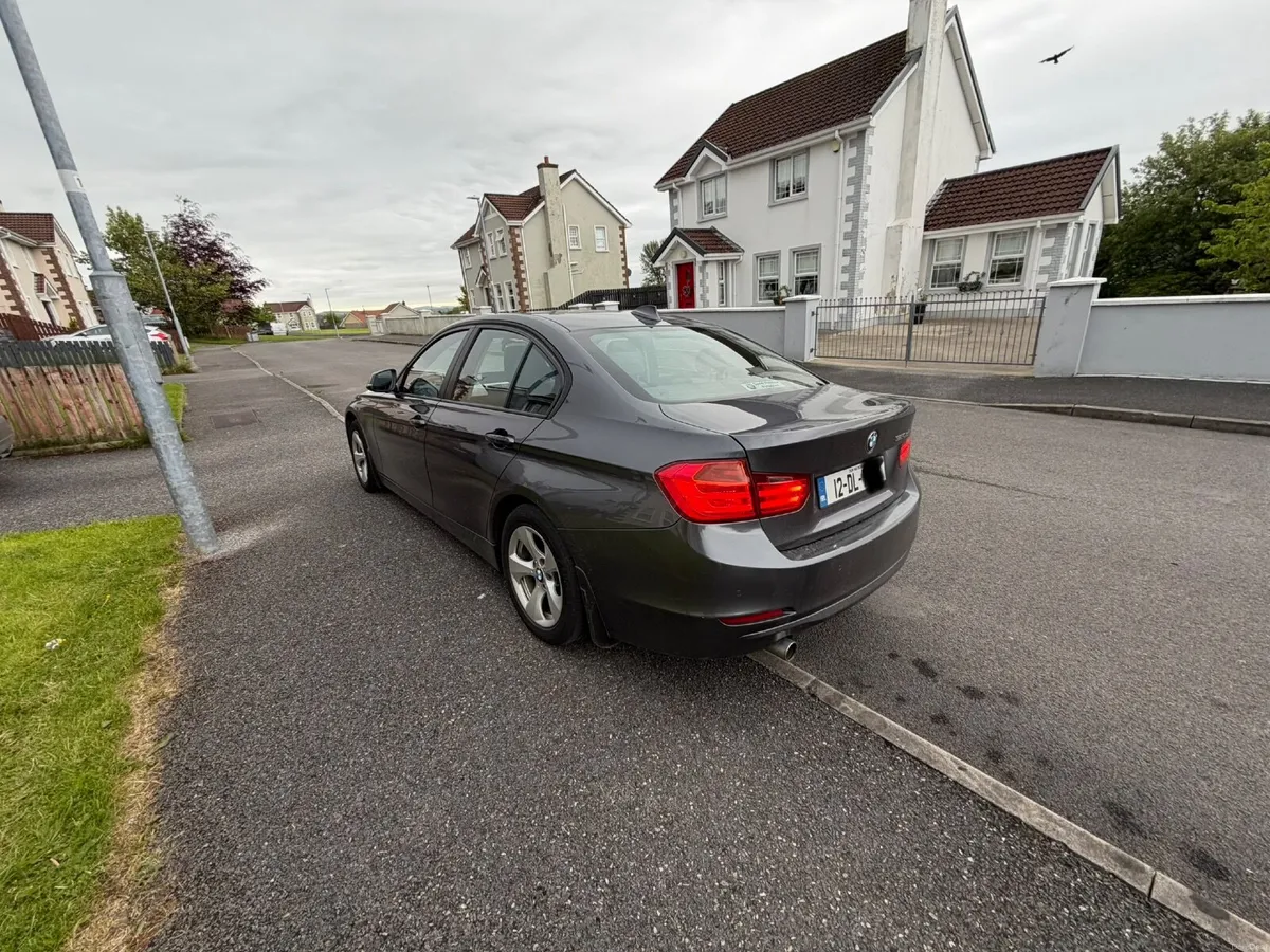 BMW 3-Series 2012 - Image 3