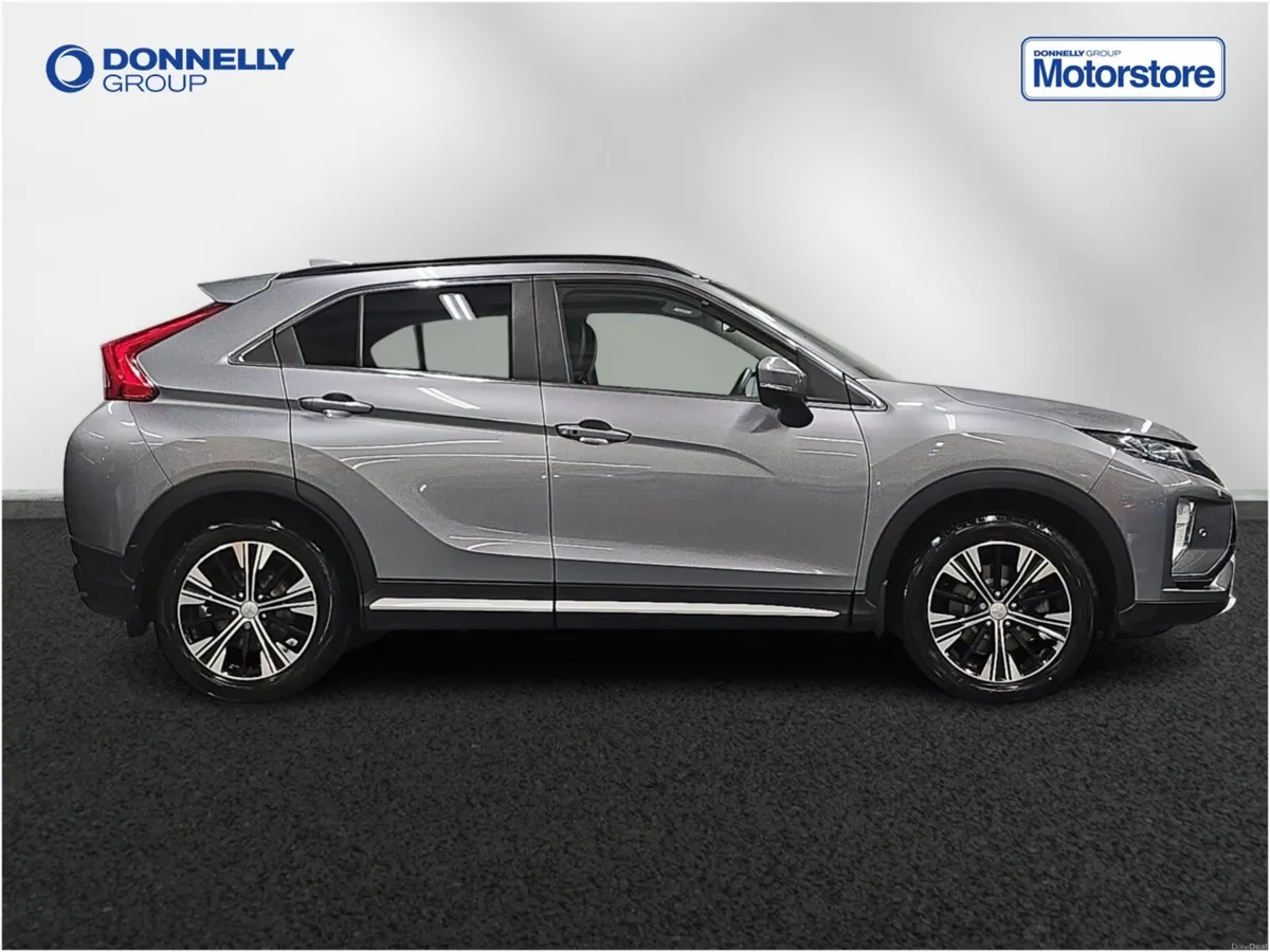 Mitsubishi Eclipse Cross Hatchback Exceed - Image 3
