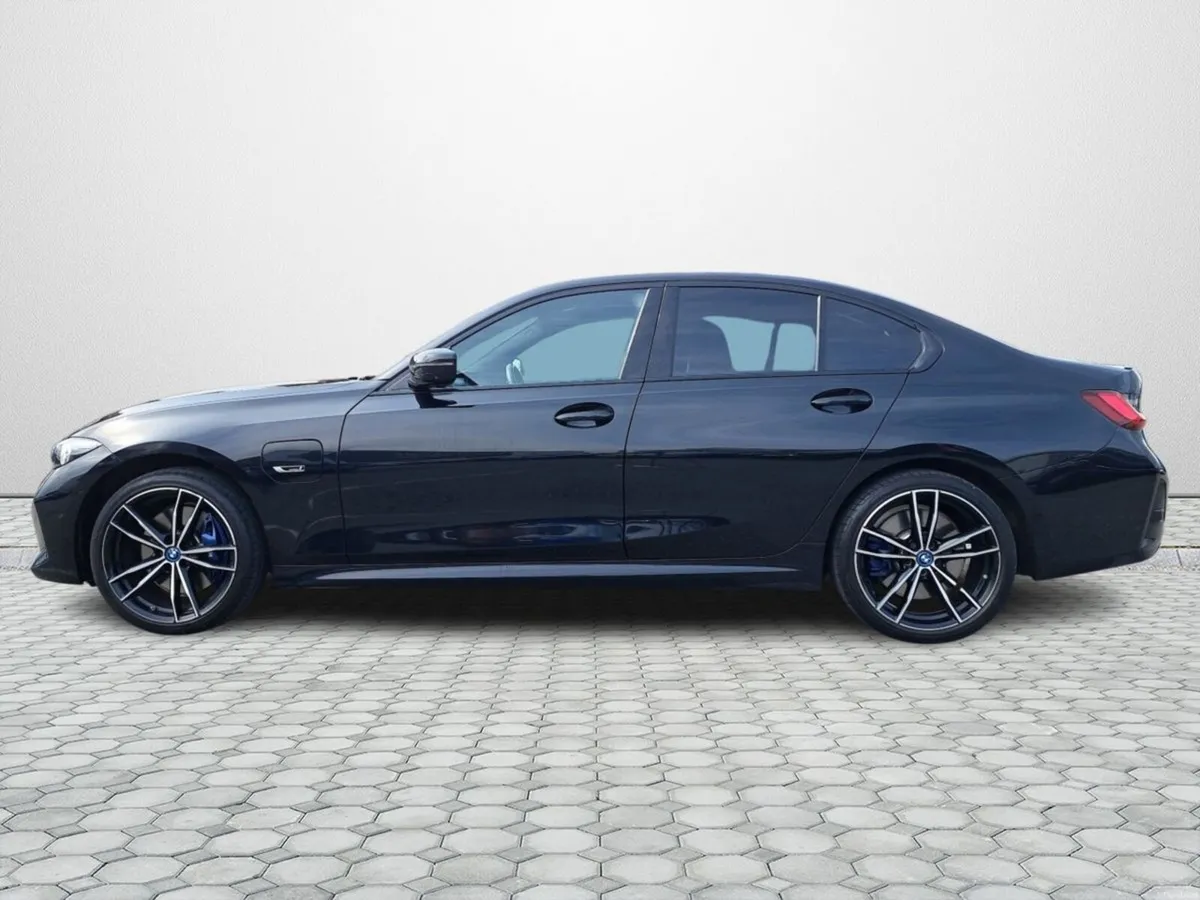 BMW 3-Series 330 E M Sport Auto 12kWh PHEV 113BHP - Image 5