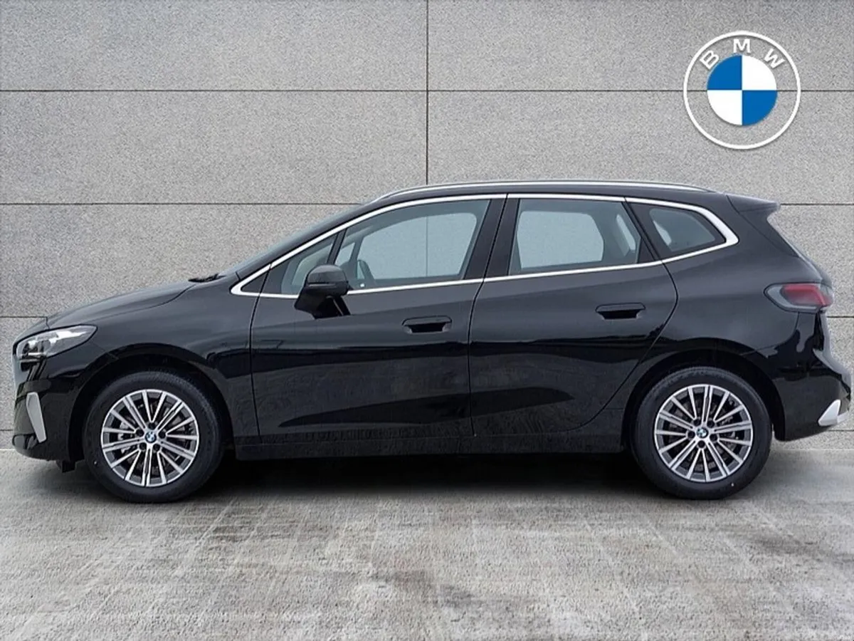 BMW 2-Series 220i Luxury Active Tourer - Image 3