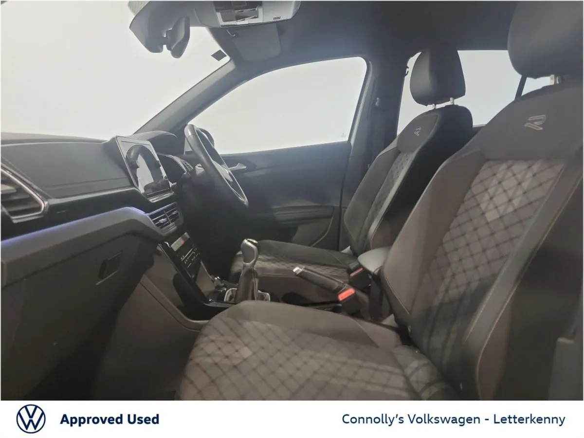 Volkswagen T-Cross R-Line 1.0 TSI M6F 115HP - Image 4