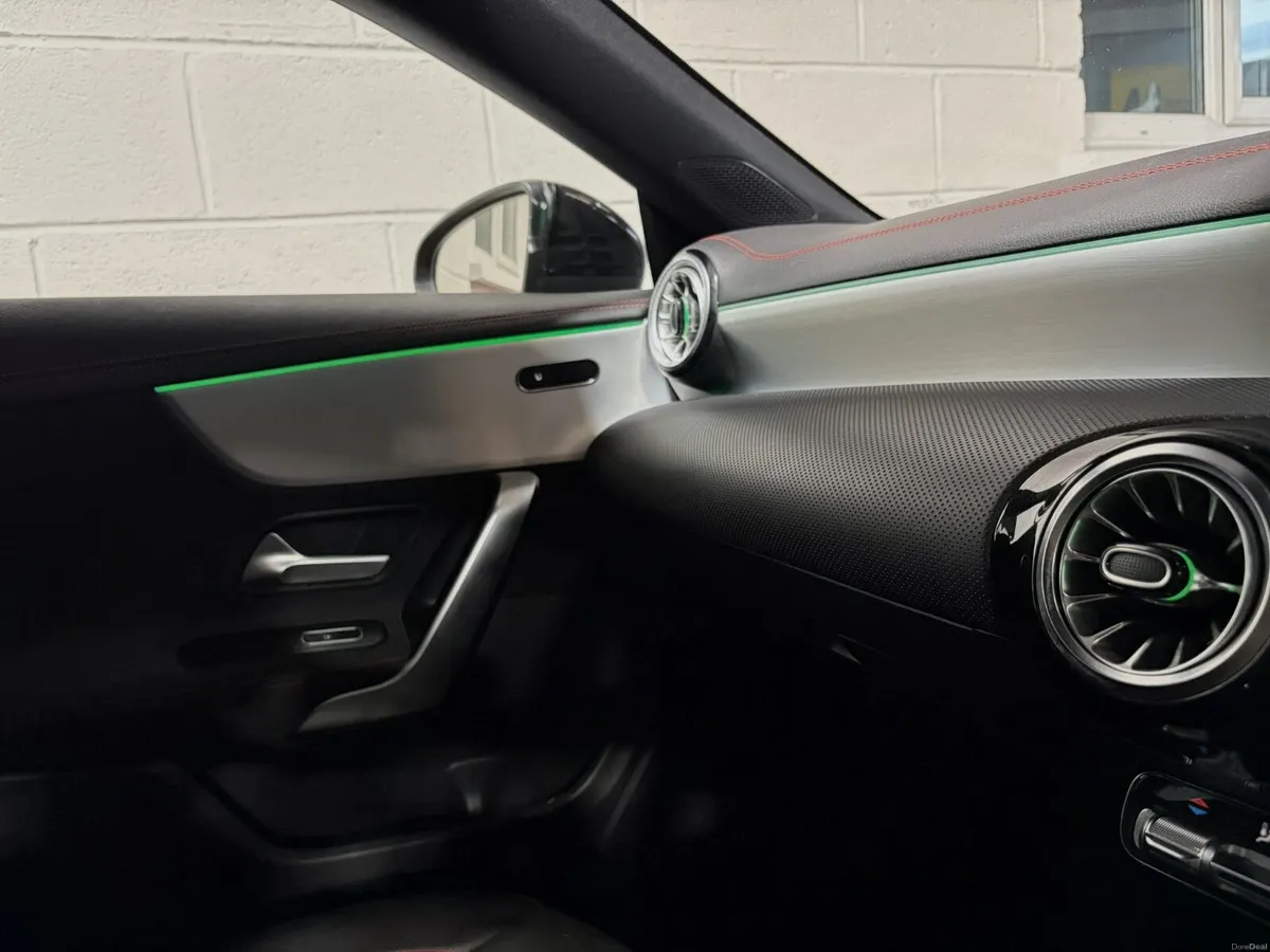 Mercedes-Benz CLA 2023 AUTO AMG LINE PETROL HYBRID - Image 4