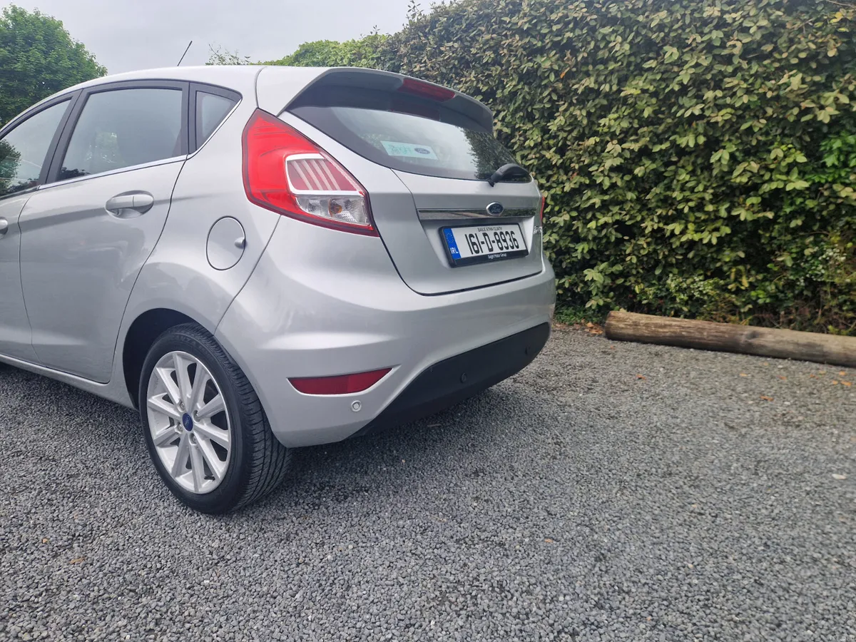 Ford Fiesta  TITANIUM 1.25 2016 - Image 3