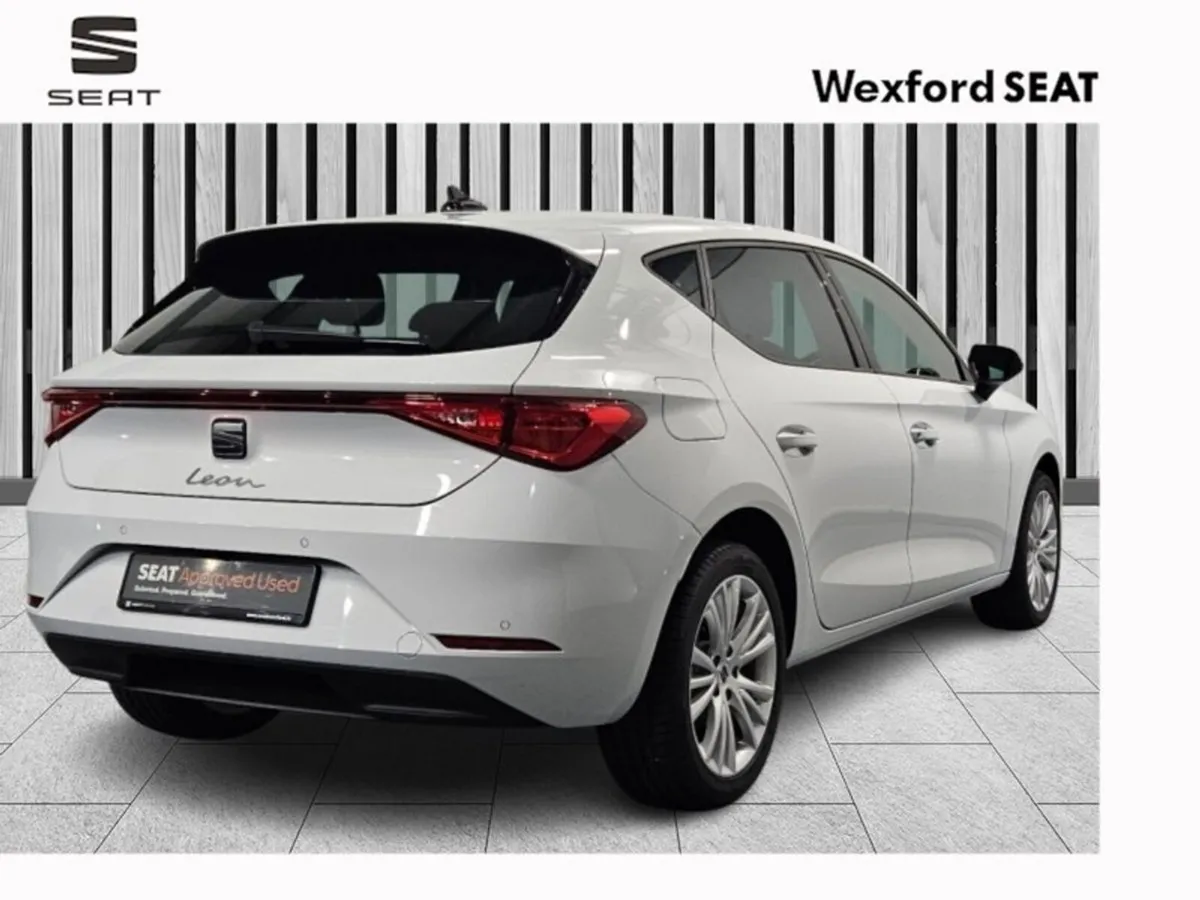 SEAT Leon SE+ 2.0TDI DSG Automatic Reverse Camera - Image 4