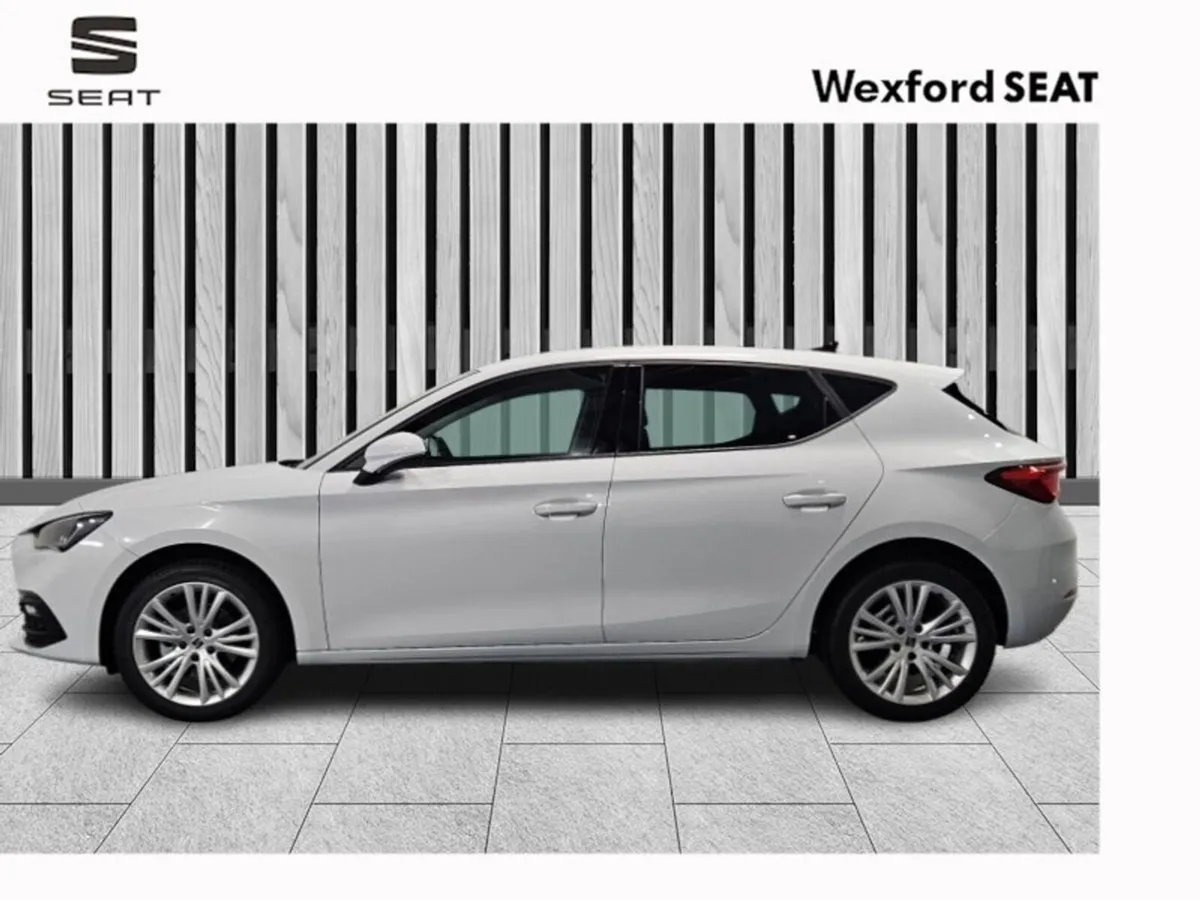 SEAT Leon SE+ 2.0TDI DSG Automatic Reverse Camera - Image 4