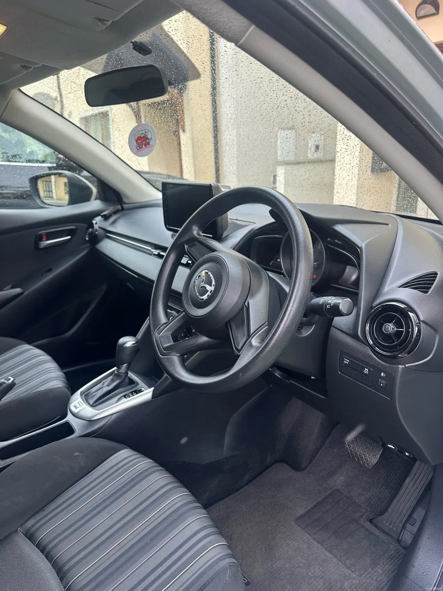 Mazda Demio - Image 4