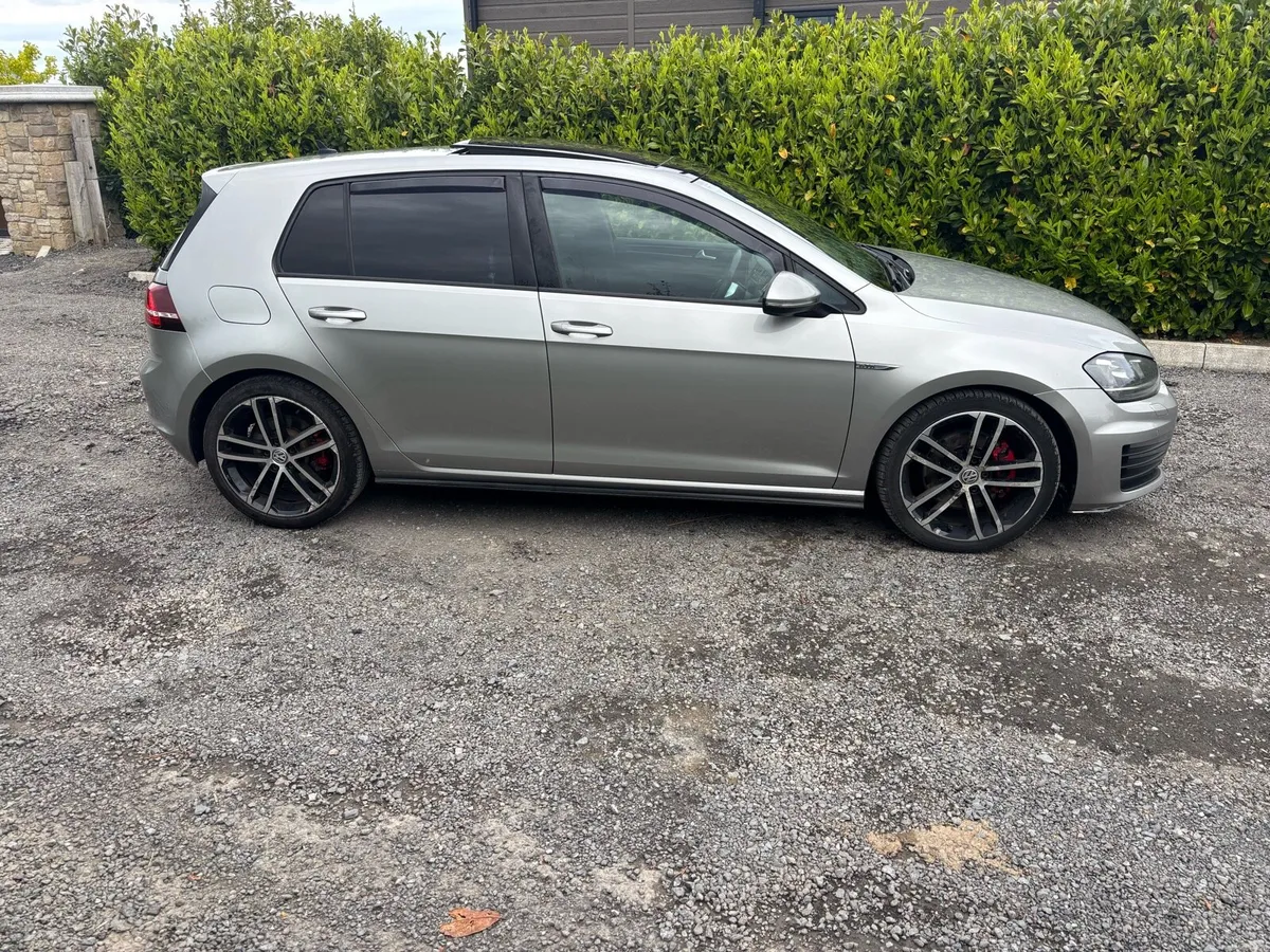 2016 VOLKSWAGEN GOLF 2LT GTD PANROOF - Image 2