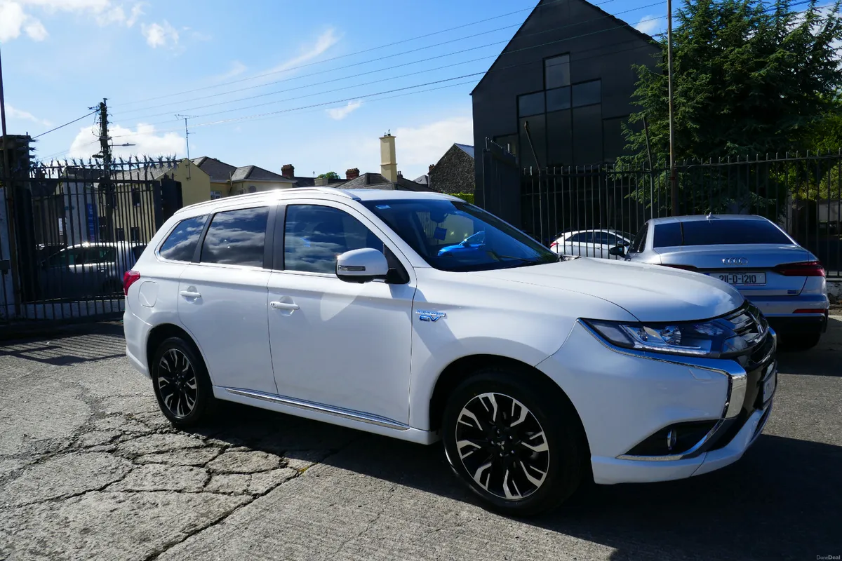 171, MITSUBISHI OUTLANDER 2.0 4H PHEV 200BHP 5 5DR - Image 2