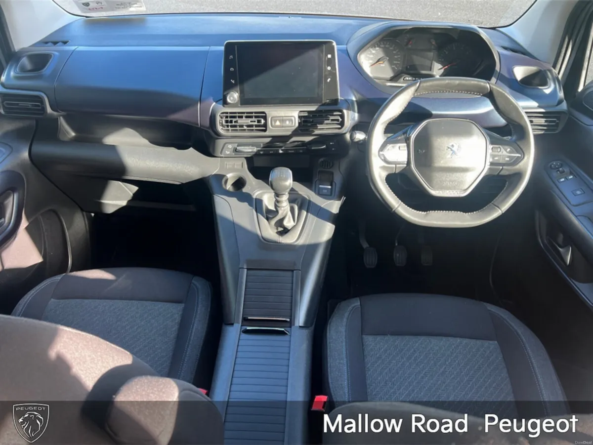 Peugeot Rifter ALLURE Wheelchair Accessible - Image 4