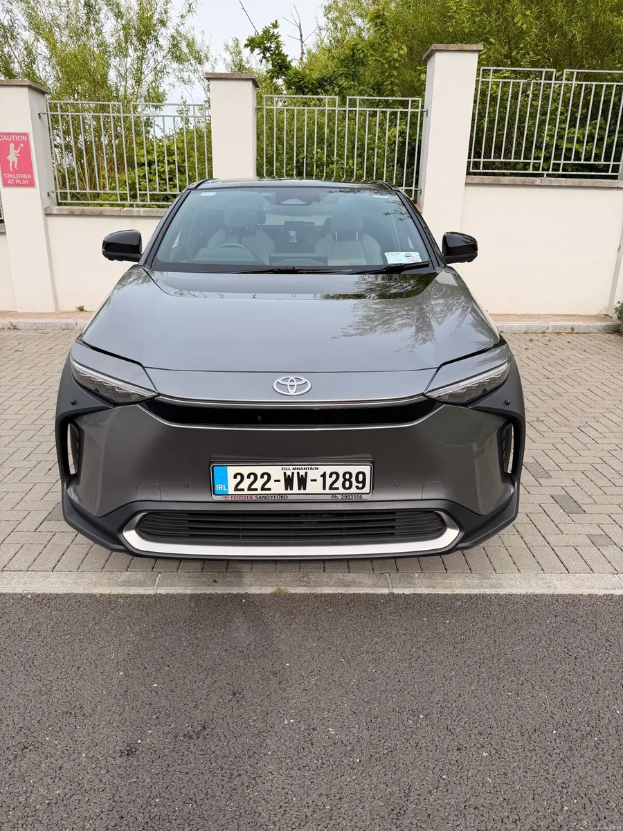 Toyota BZ4X Premier Edition - Image 3