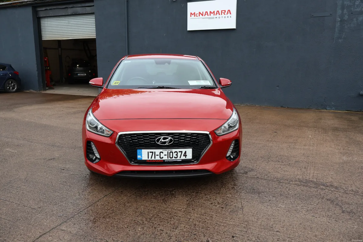 Hyundai i30 Deluxe Only 85,000Km Exceptional! - Image 4